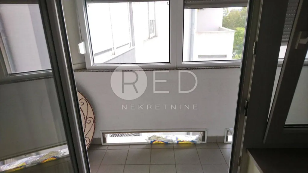 Toad - Spacious Flat with Loggias in Osijek Centre