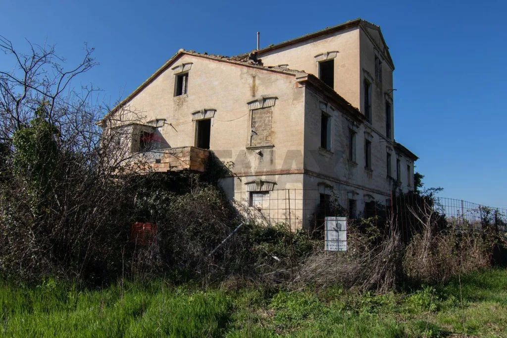Välivaade - Rustico with Garden in La Chiusa, Jesi