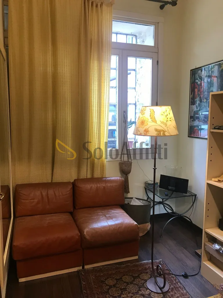 Living Room - Shop with Display Window in Via Cesare Battisti