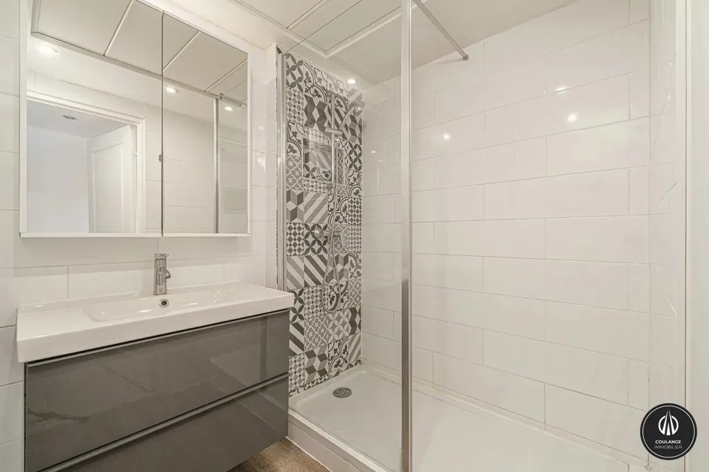 Vannitoad - Seafront Apartment with Balcony in Marseille 8th