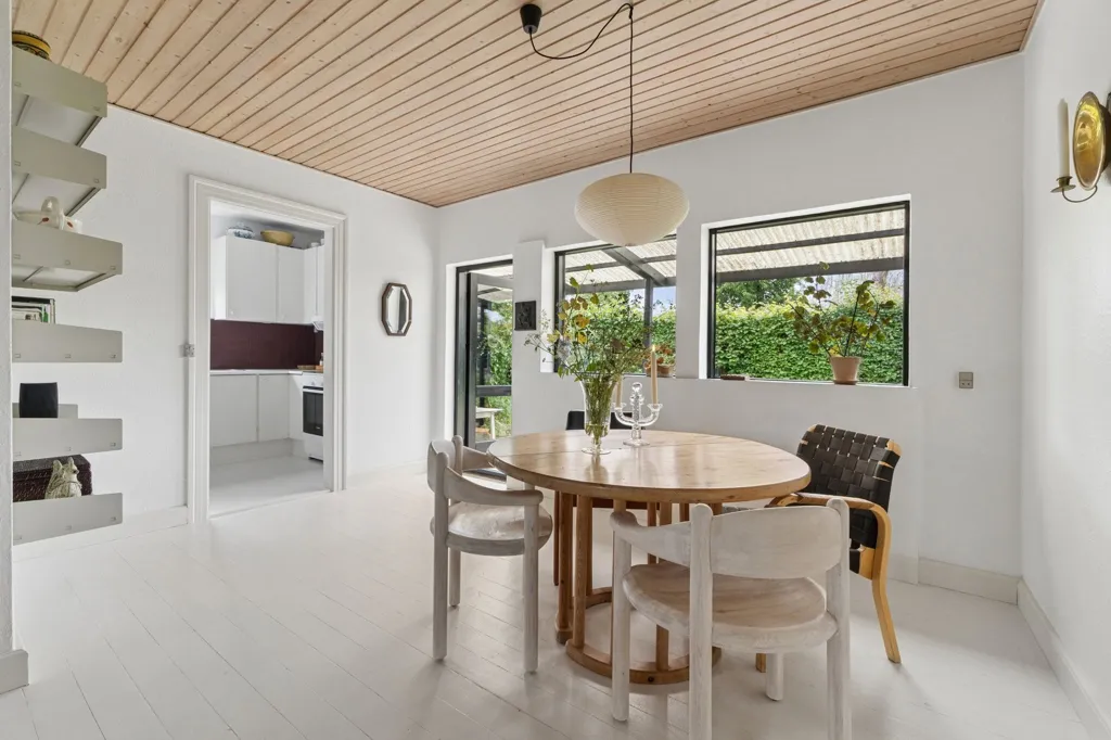 Sala da pranzo - Fenced Villa with Large Garden in Herlev