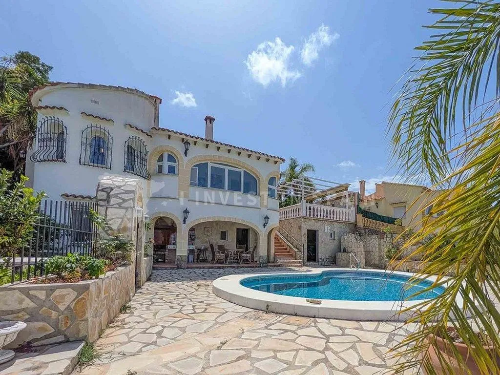 Bassein - House with Pool and Terrace in La Pedrera