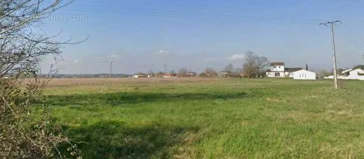 Aed - Residential Plot with Garden in Pins-Justaret