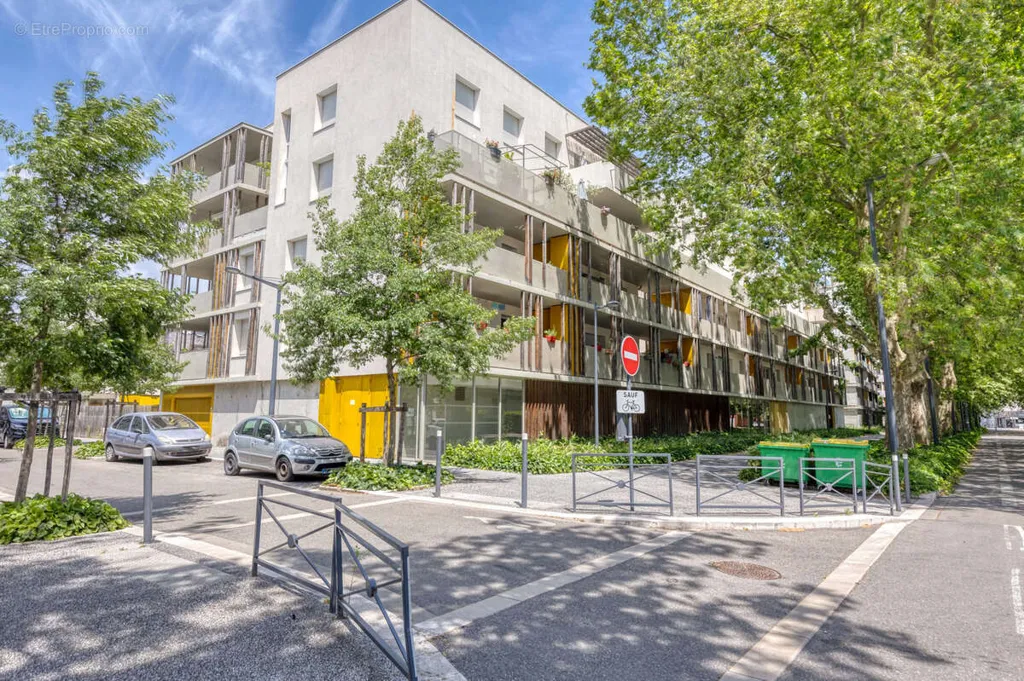 Extérieur - Appartement avec terrasse et parking à Châtelet / Abbaye