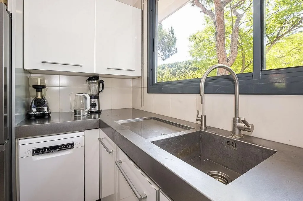 Cuisine - Seafront Semi-detached House with Pool in Gavà Mar