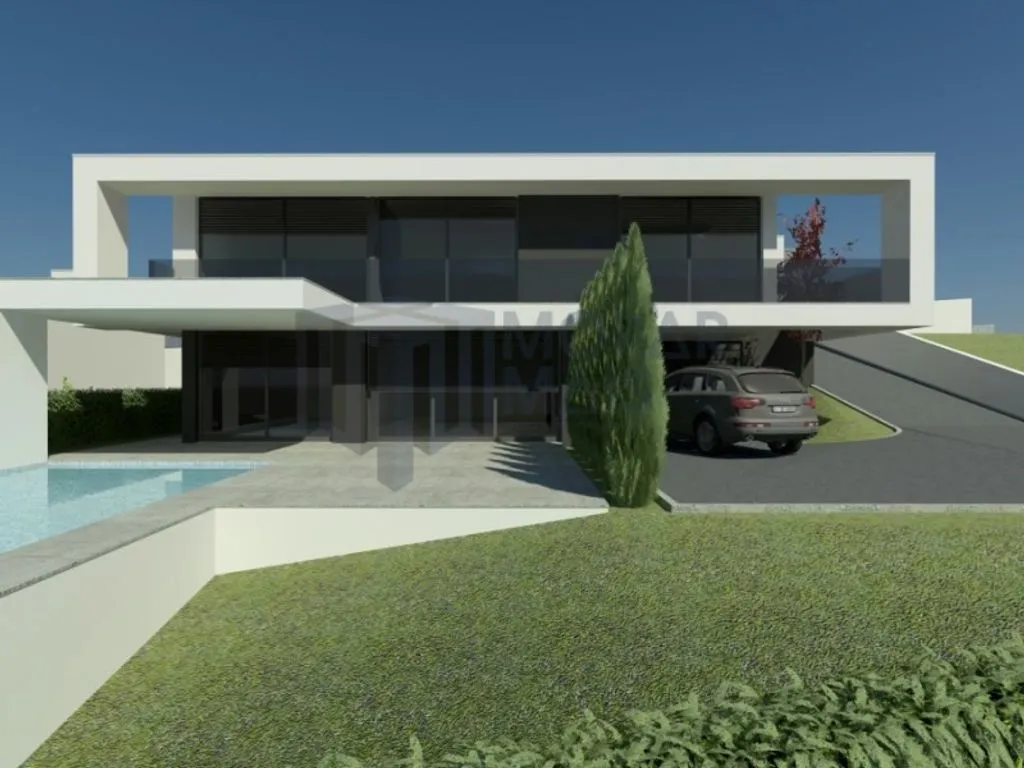 Luxury House with Pool in Guimarães