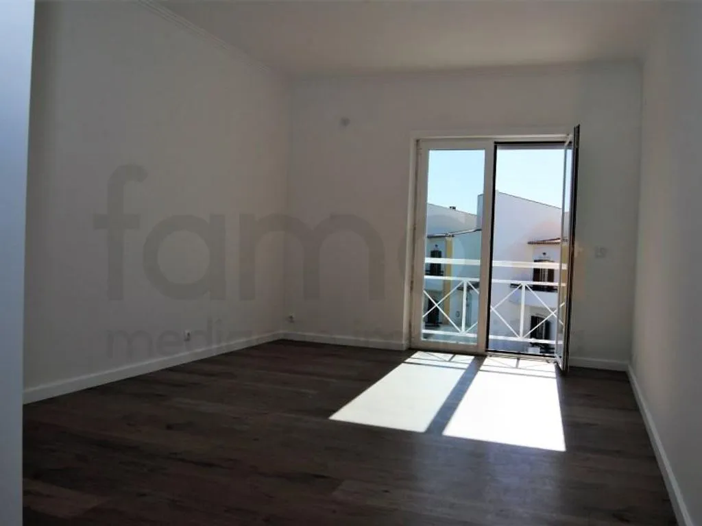 Toad - Remodelled House with Sea View in Ericeira
