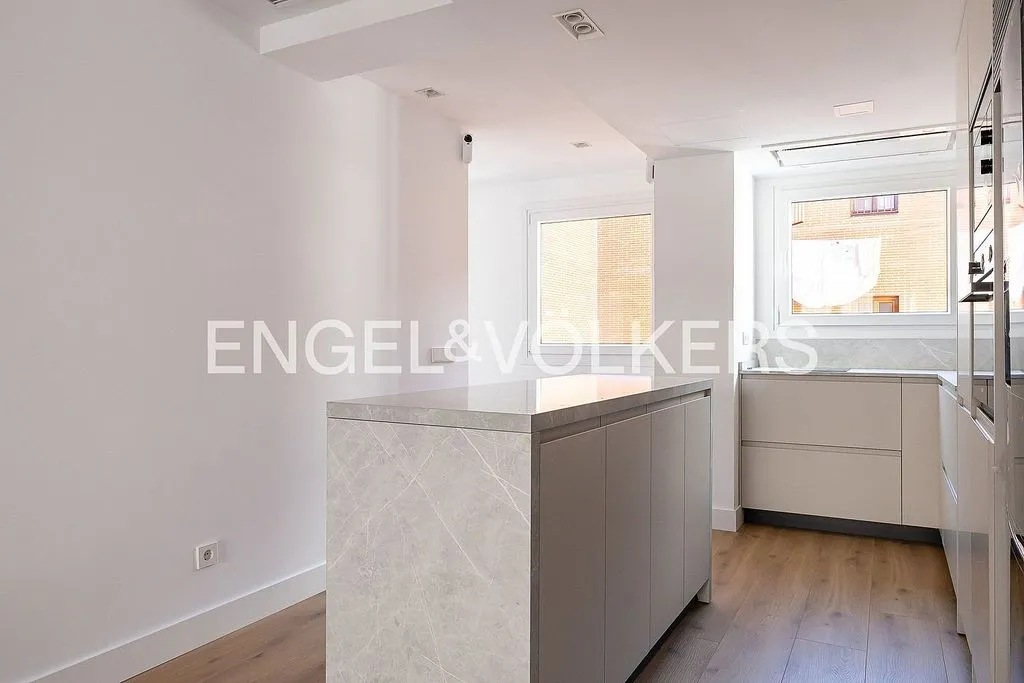 Cuisine - Apartment with Pool in Gaztambide, Madrid
