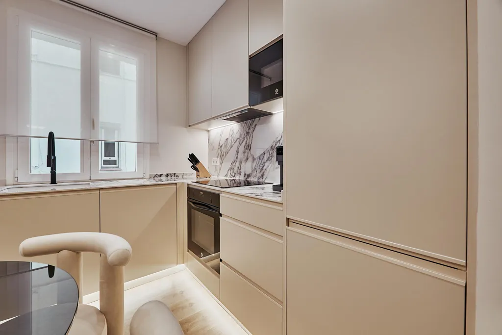 Cuisine - Contemporary Flat in Salamanca, Madrid