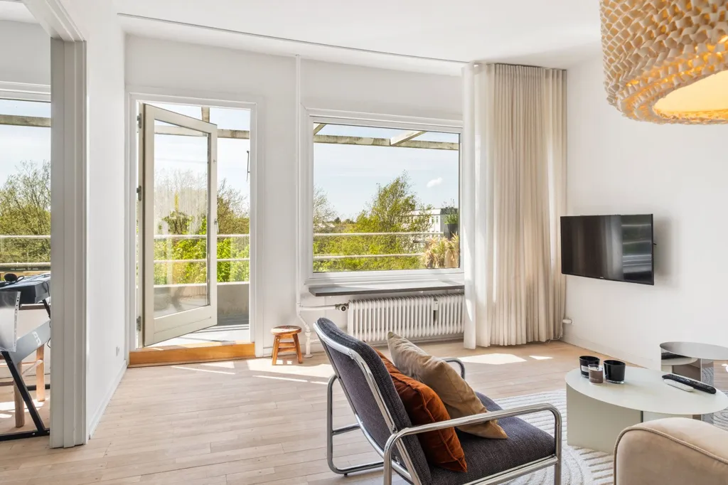 Séjour - Apartment with Garden Access in Virum