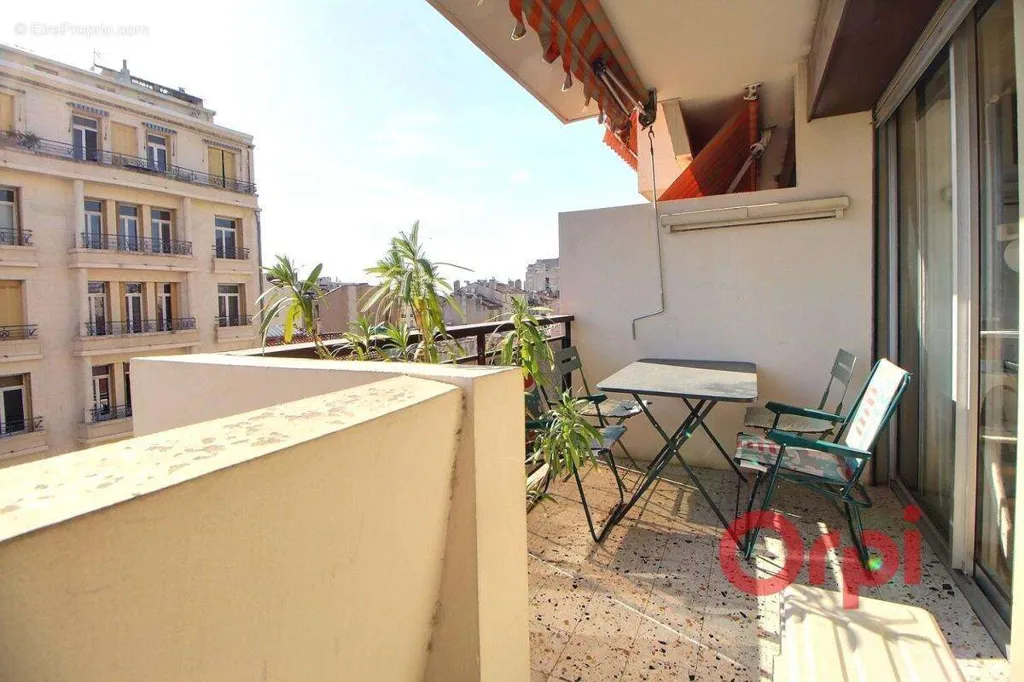 Rõdu - T2 with Balcony in Lodi, Marseille