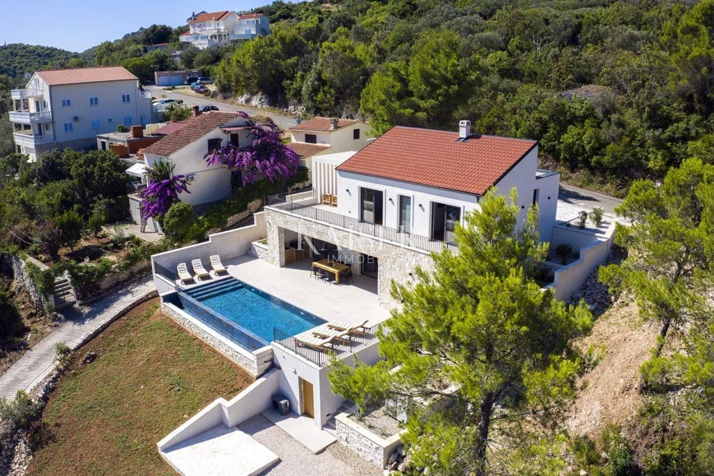 Aerial - Luxury Villa with Infinity Pool on Mali Iž