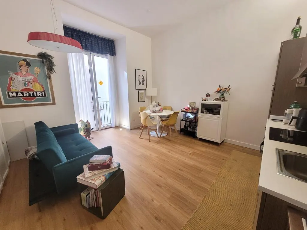 Séjour - Restored 2-Bedroom Apartment in Naples