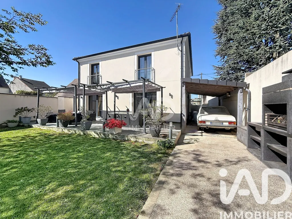 Jardin - Maison avec Jardin et Terrasse à Pontault-Combault