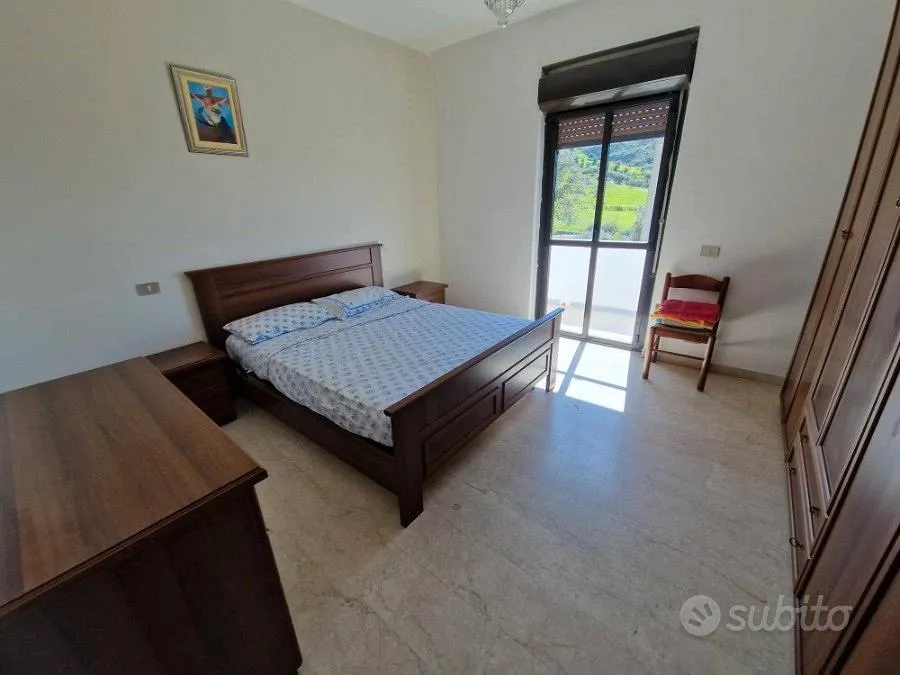 Bedrooms - Two-Level Villa with Courtyard in Stinò