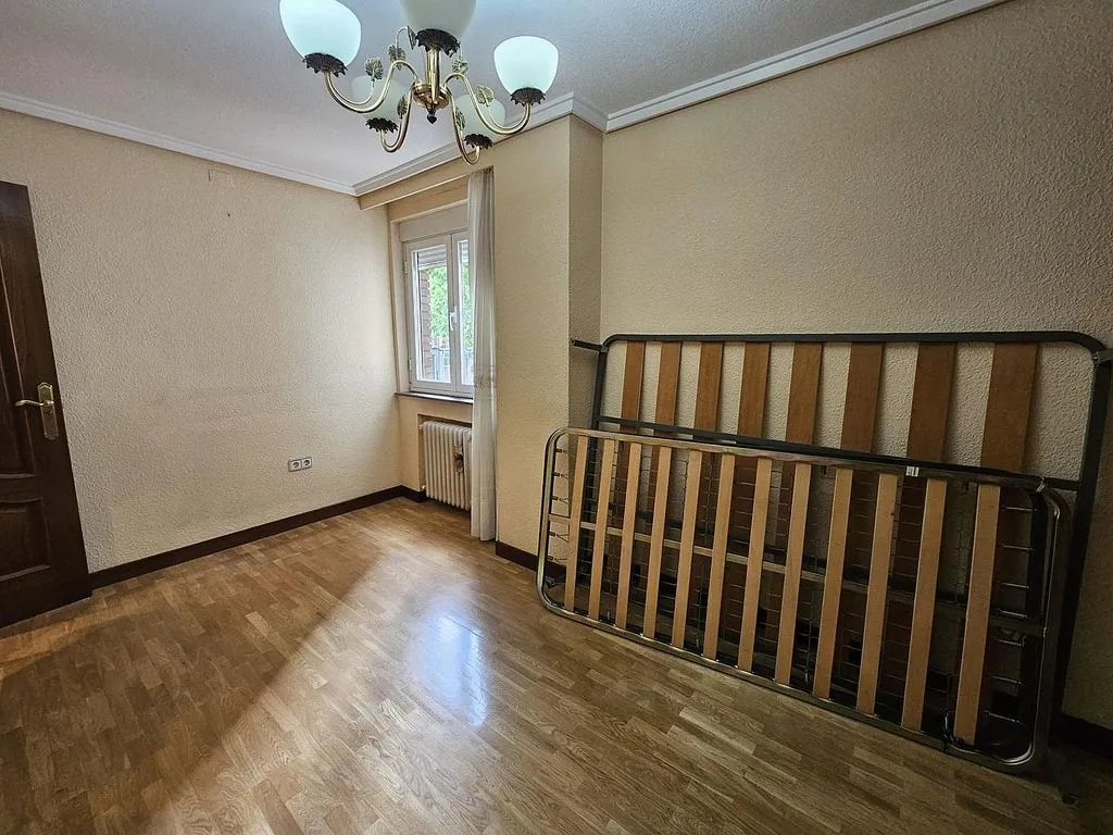 Magamistoad - Apartment with Garage in Salesas