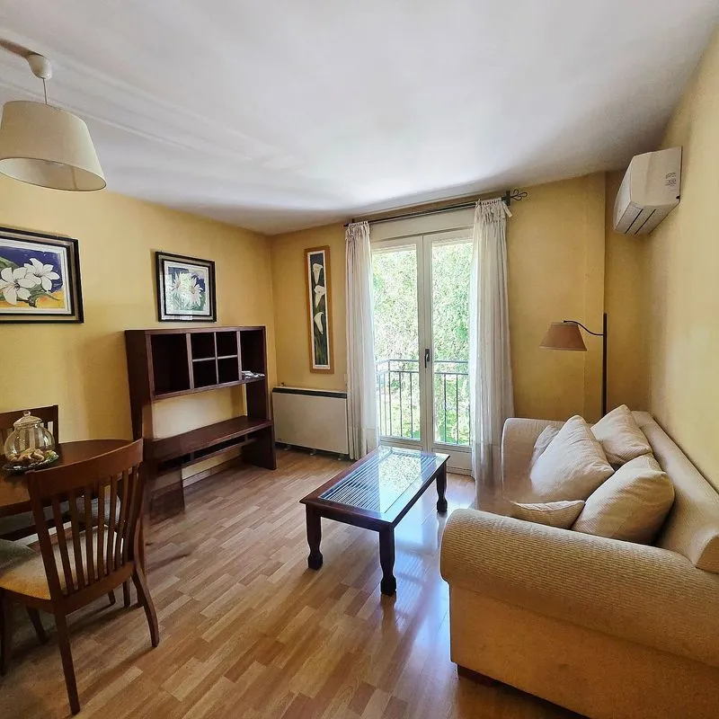Elutuba - Furnished Flat with Balcony in Pinto Centre