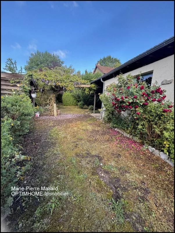 Aed - Family House with Garden in Bourganeuf