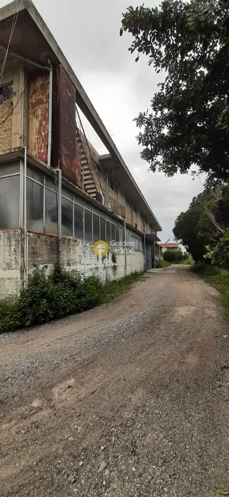Extérieur - Warehouse with Loading Bays in Rio - Agios Vasilios