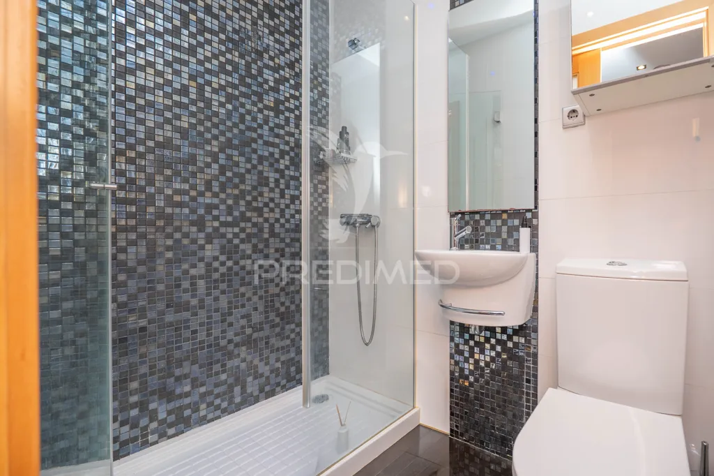 Salles de bain - Renovated T3 Flat with Garden in Ermesinde