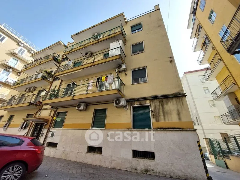 Välivaade - Three-Bedroom Flat with Balcony in Salerno