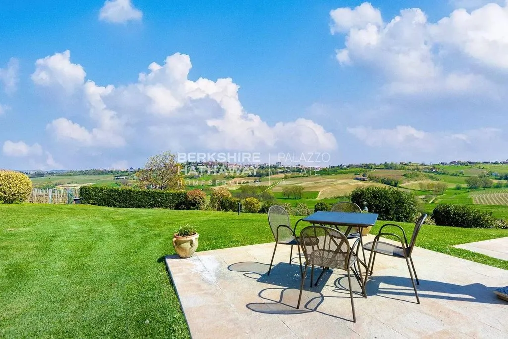 Terrasse - Luxury Villa with Pool in Agliano Terme
