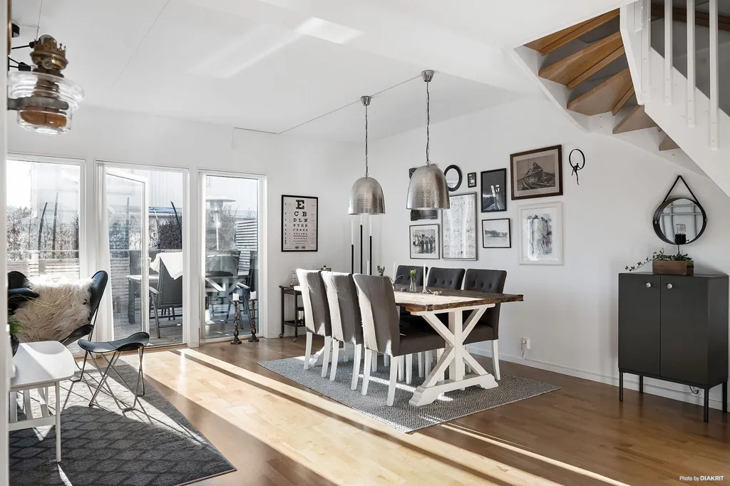 Dining Room - Two-Storey Villa with Garden in Ullstorp