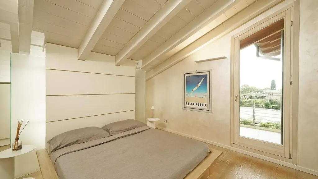 Magamistoad - Lakefront Penthouse in Sirmione