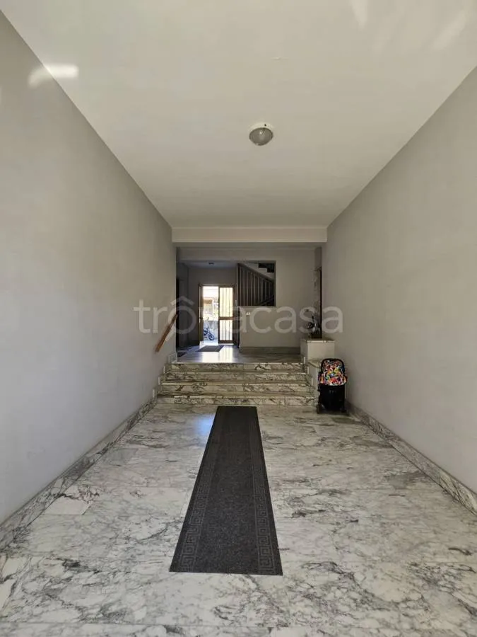 hallway_entrance