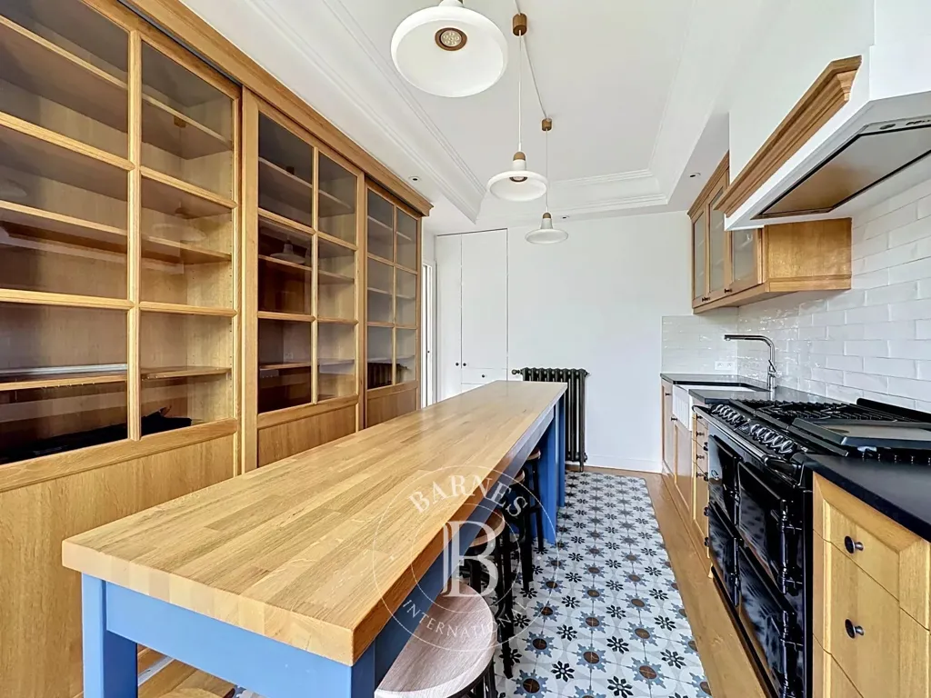 Cucina - Luxury Apartment with Balcony in Paris 7th