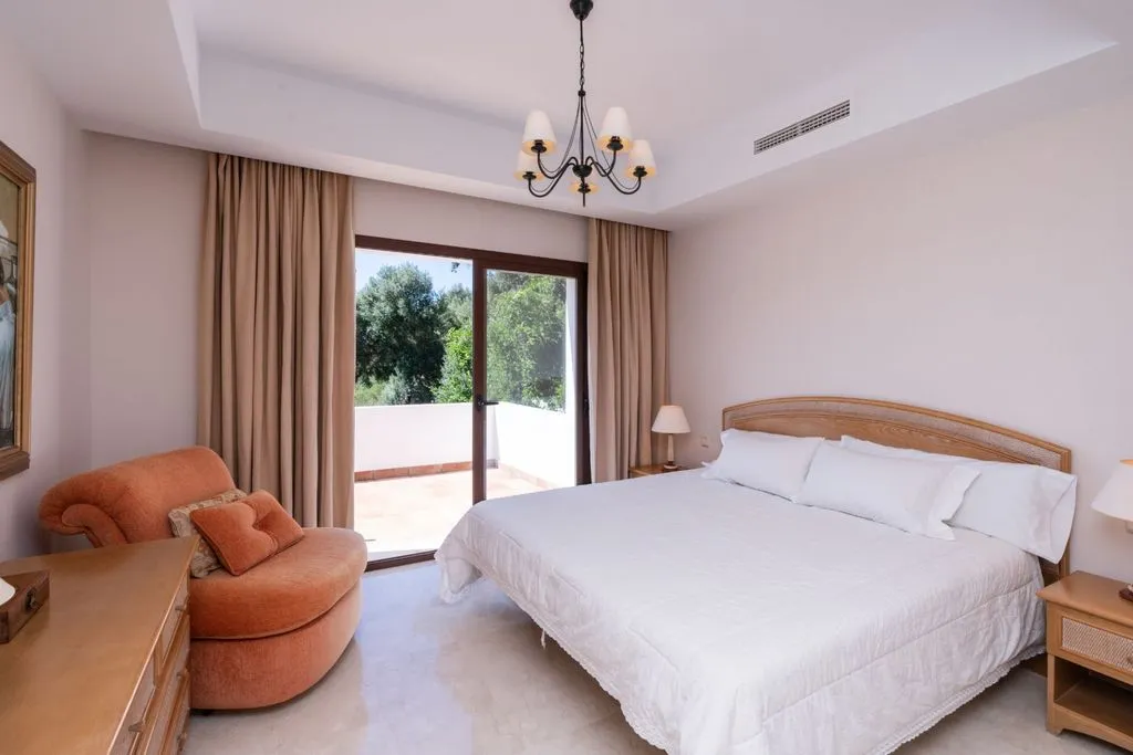 Chambres - Luxury Villa with Sea Views in Benahavis