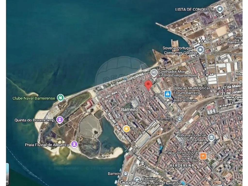 Luxury Apartment Complex in Barreiro's Historic Centre