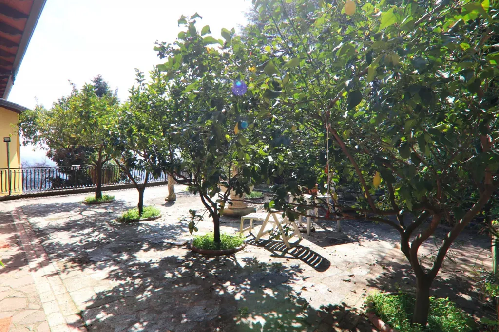 Aed - Hilltop Villa with Panoramic Views in Eboli