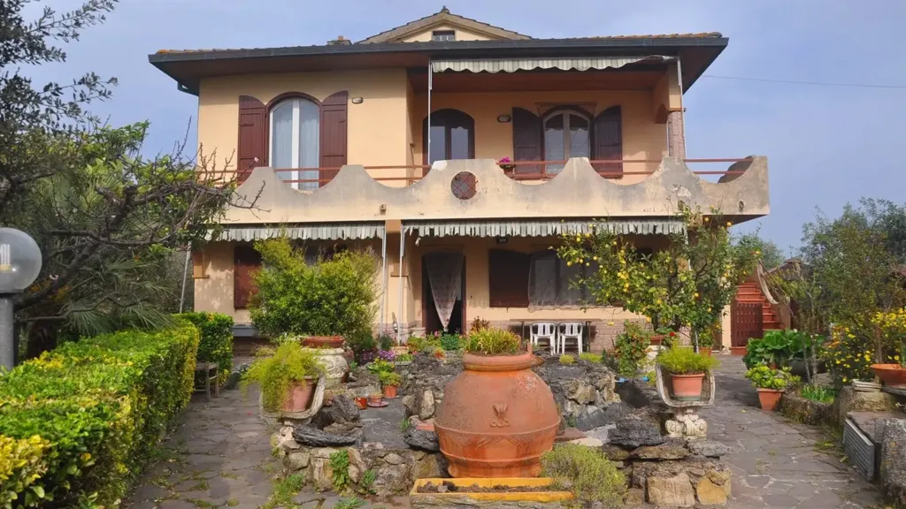 Extérieur - Bifamiliar Villa with Olive Grove in Rosignano Marittimo