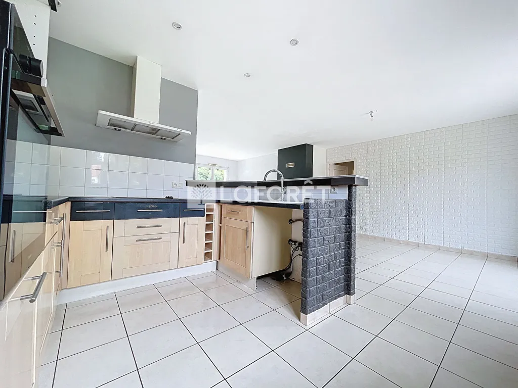 Köök - Spacious Bungalow with Garden in Cholet