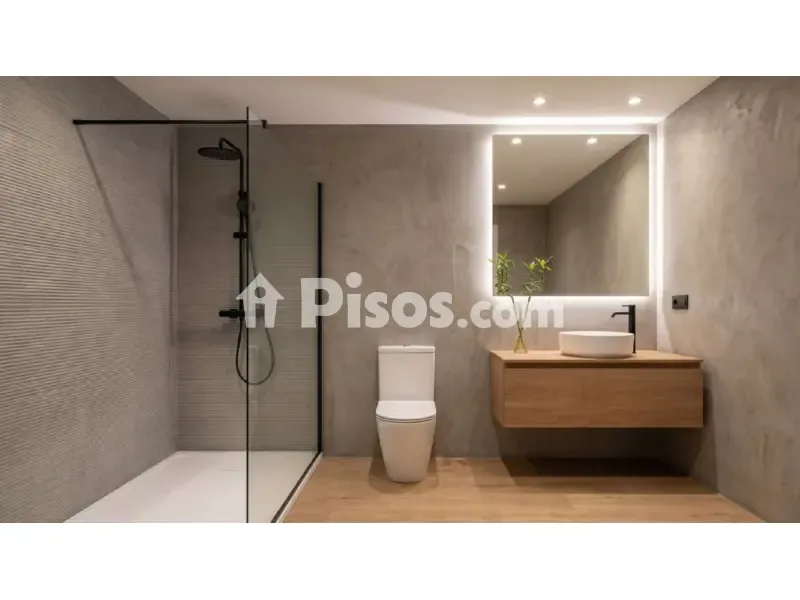 Salles de bain - Modern Flat with South Facing Balcony in Barcelona
