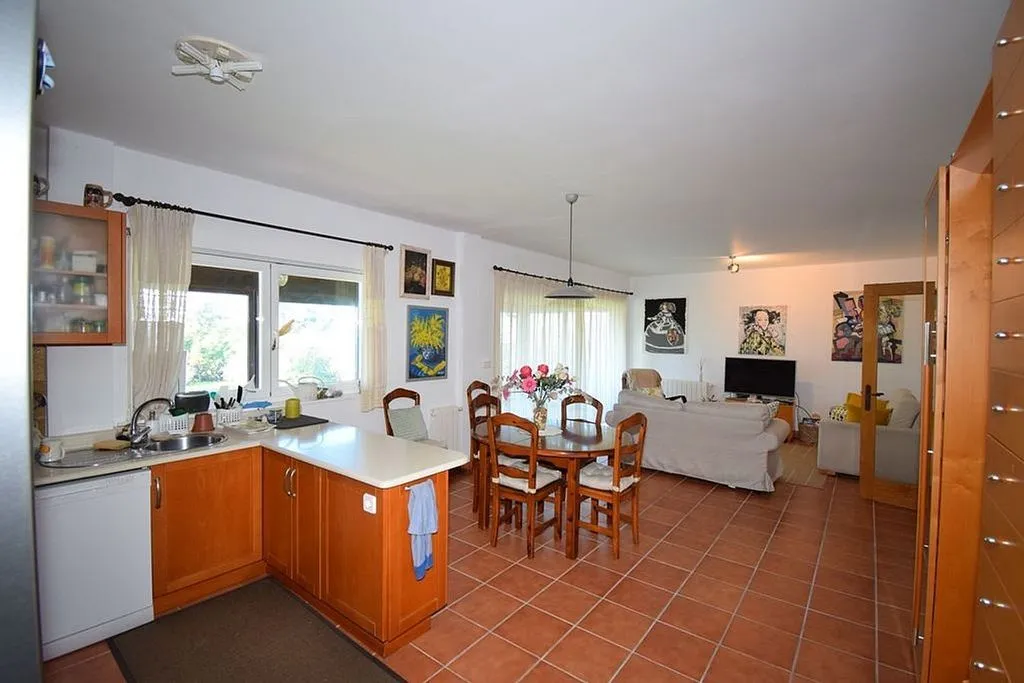 Sala da pranzo - Chalet with Golf Course Views near Perbes