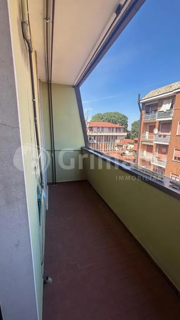 Rõdu - Apartment with Triple Aspect in Abbiategrasso