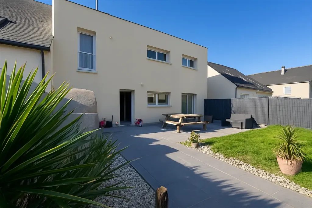 Jardin - Maison Récemment Construite avec Jardin à Trélazé