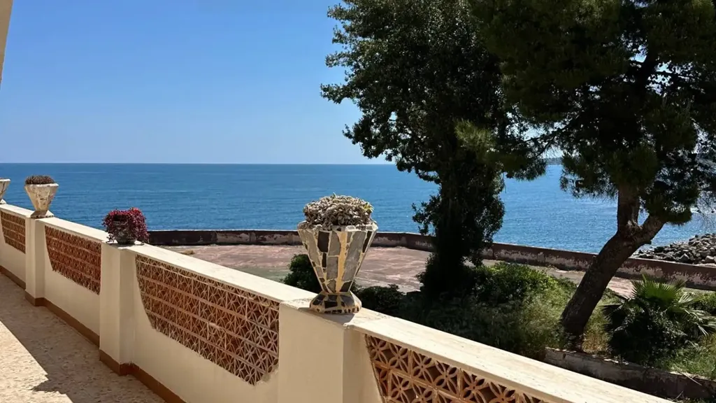 Terrass - Two Seafront Apartments in Augusta
