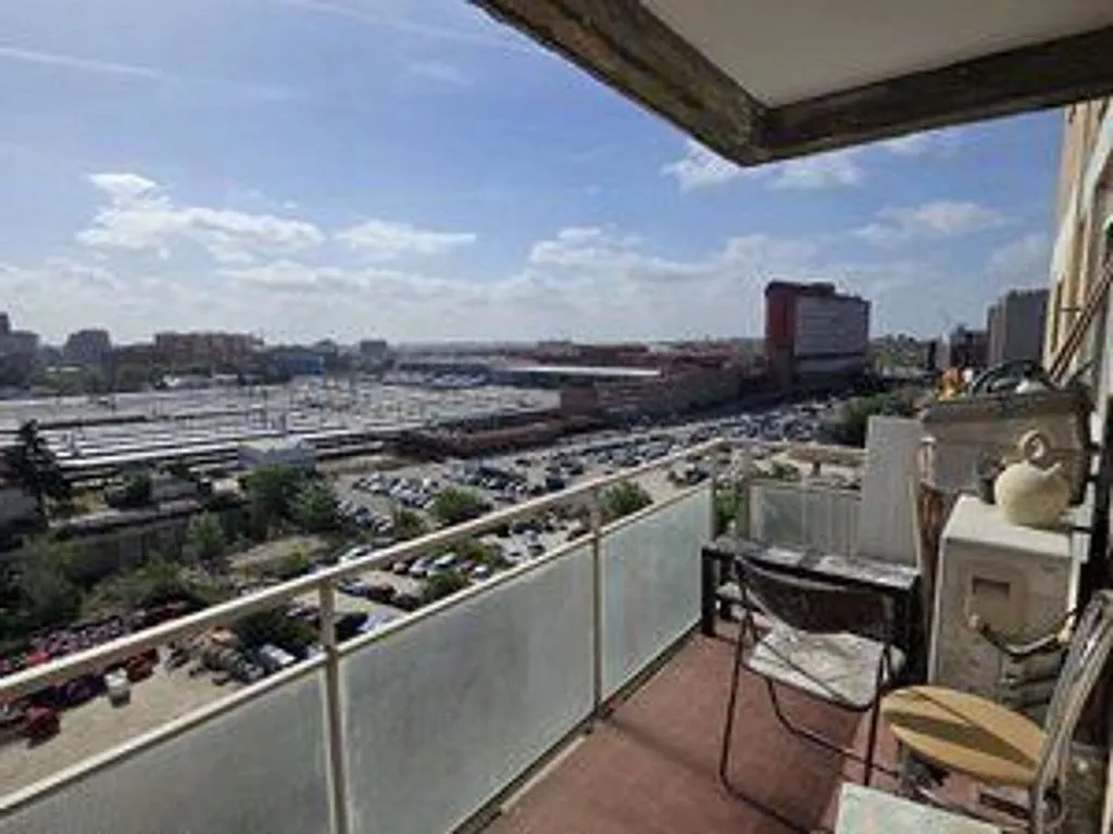balcony