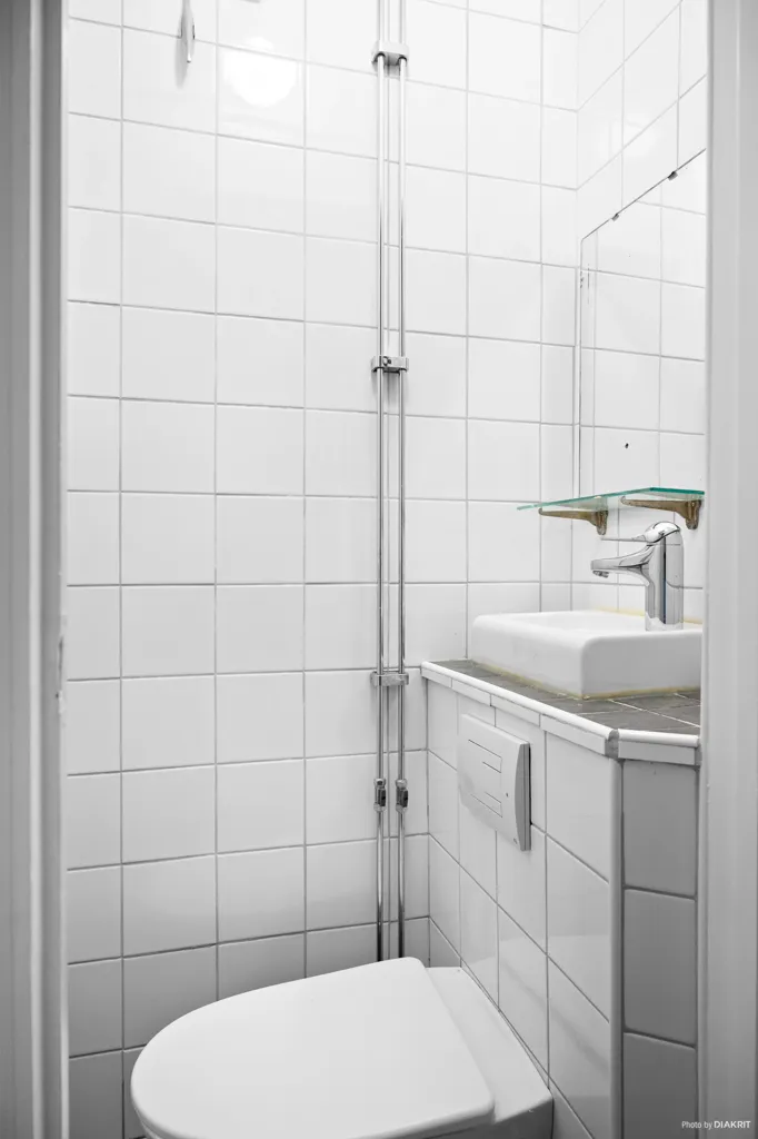Salles de bain - Attic Flat with Balcony in Östermalm