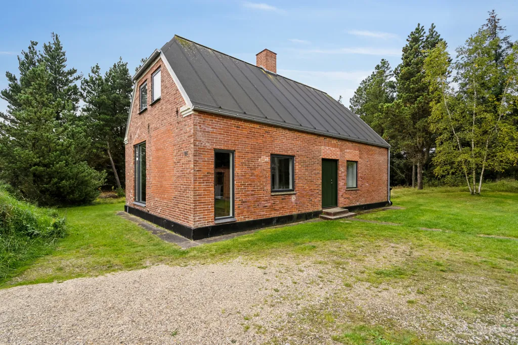 Extérieur - Renovated Red Brick Villa with Water View
