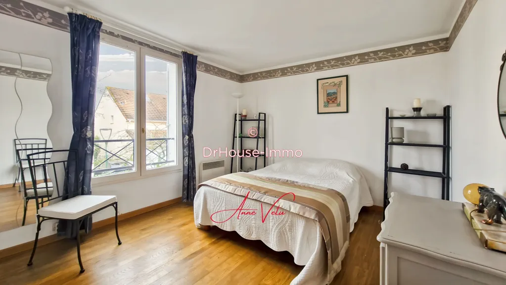 Bedrooms - House with Garden in Chêne Feuillu, Achères