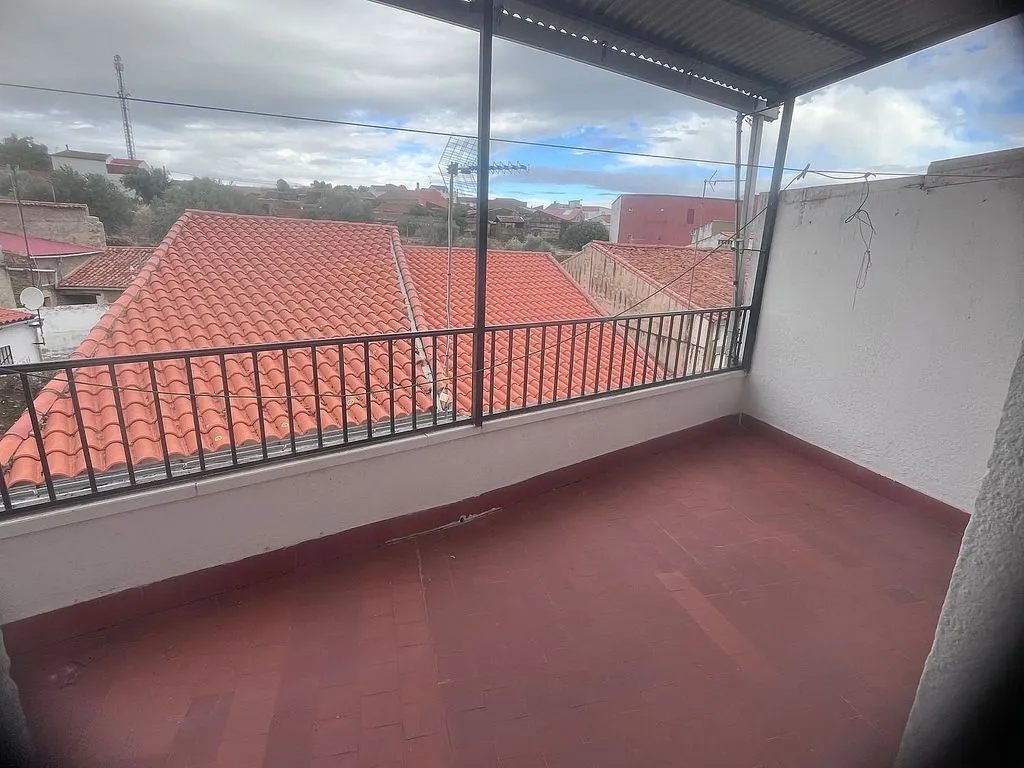 Rõdu - Charming House with Terrace in Torrejoncillo