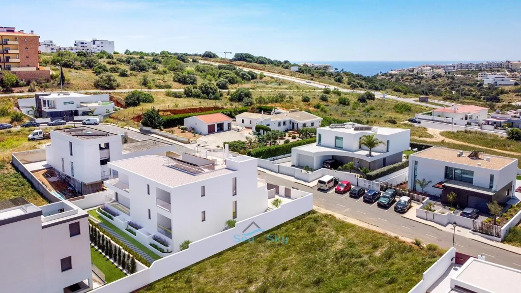 Õhuvaade - Contemporary Villa with Pool near Porto do Mos