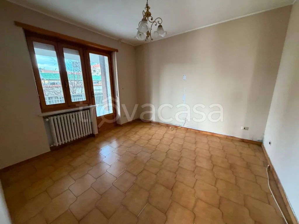 Rooms - Apartment with 80m² Terrace in Piscina via Ron