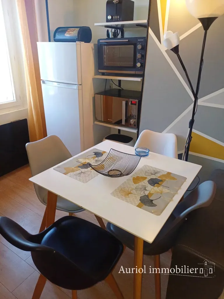 Söögituba - Meubled 2-Bedroom Apartment in Peynier