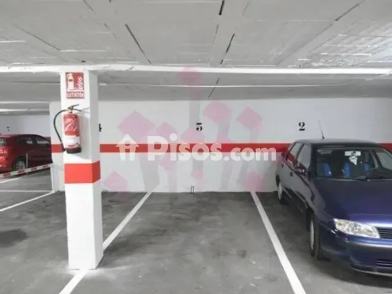 Garage - Renovated Flat with Terrace in El Perchel, Ciudad Real