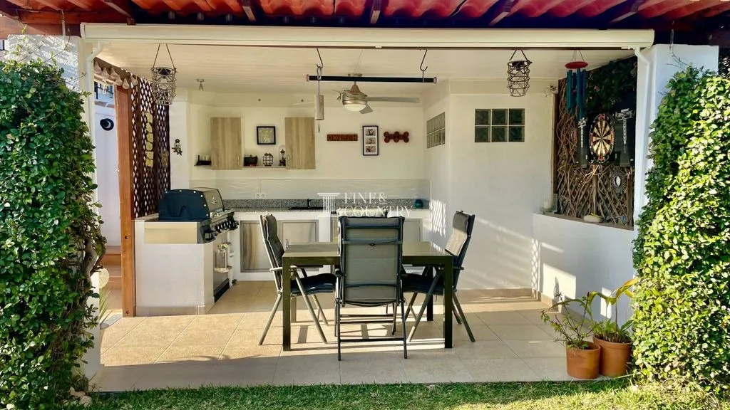 Terrass - Modern Villa with Panoramic Views in Pedreguer
